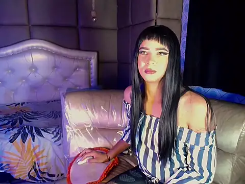 Snapshot of Clarissa_Gill chatting on 06.17.26 Clarissa Gill online show from 06.17.26