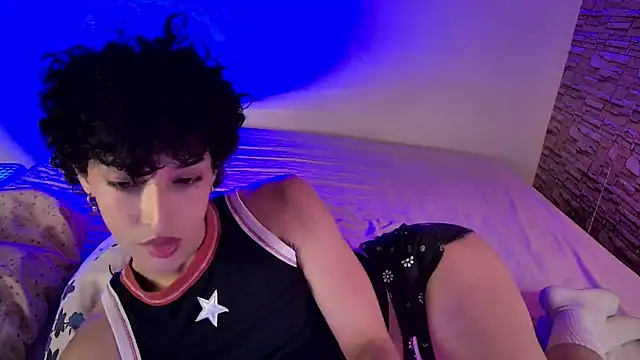 Snapshot of xFemboyToy chatting on 06.30.26 xFemboyToy online show from 06.30.26