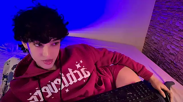 Snapshot of xFemboyToy chatting on 07.01.26 xFemboyToy online show from 07.01.26