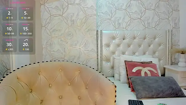Snapshot of britanny_77 chatting on 07.23.26 britanny 77 online show from 07.23.26