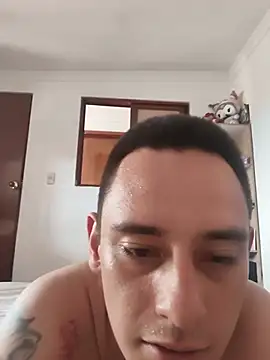 Snapshot of DANTECROS chatting on 06.25.26 DANTECROS online show from 06.25.26