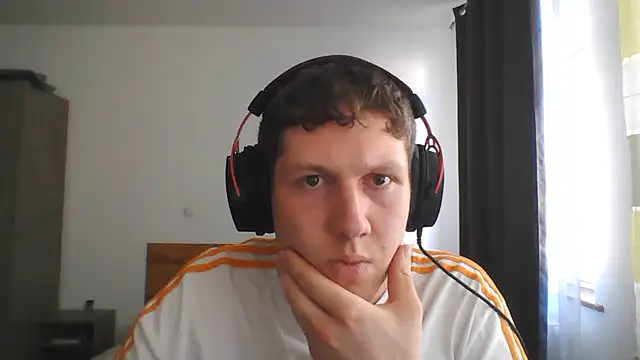Snapshot of kungoking chatting on 06.19.26 kungoking online show from 06.19.26