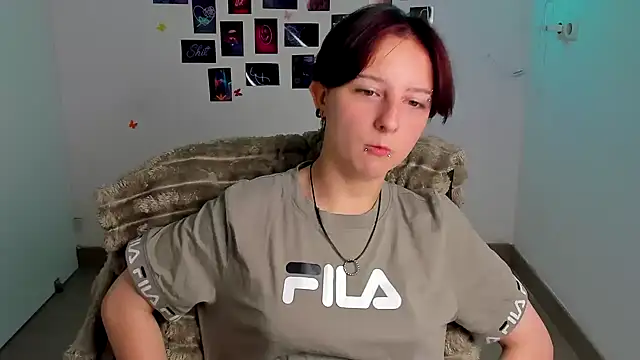 Snapshot of Dilara_Kiss_ chatting on 07.17.26 Dilara Kiss online show from 07.17.26