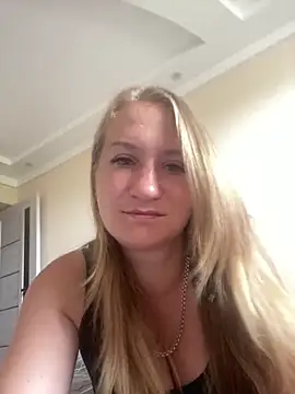 Snapshot of Emilia_ki chatting on 06.22.26 Emilia ki online show from 06.22.26