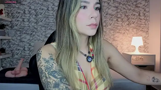 Snapshot of Isabella_Bliss chatting on 08.02.26 Isabella Bliss online show from 08.02.26