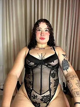 Snapshot of Doll_Ivy chatting on 06.26.26 Doll Ivy online show from 06.26.26