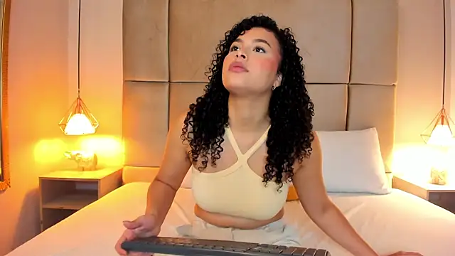 Snapshot of jadetorres_ chatting on 07.30.26 jadetorres online show from 07.30.26