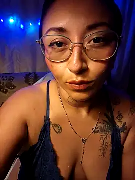 Snapshot of sweetshubbymami chatting on 07.16.26 sweetshubbymami online show from 07.16.26