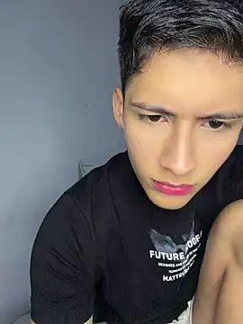 Snapshot of SantiLux_ chatting on 07.19.26 SantiLux online show from 07.19.26