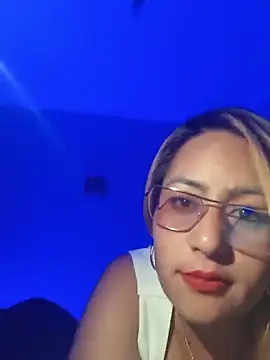 Snapshot of Chikyardiente2068 chatting on 06.19.26 Chikyardiente2068 online show from 06.19.26