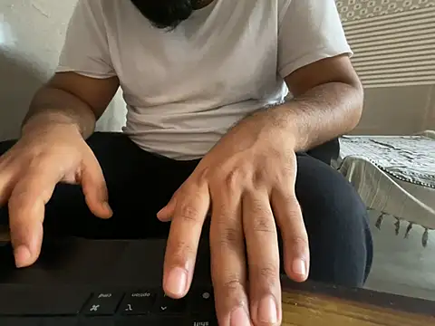 Snapshot of virginboyjammu chatting on 08.08.26 virginboyjammu online show from 08.08.26