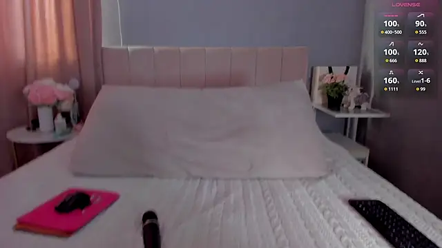 MissMiaTv online show from 10.20.25