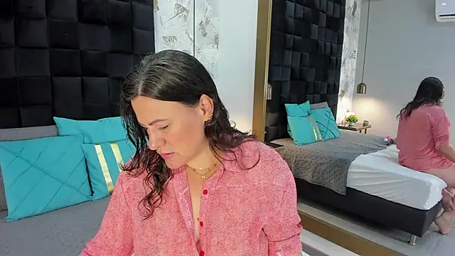 Snapshot of CharlotteG_ chatting on 07.24.26 CharlotteG online show from 07.24.26