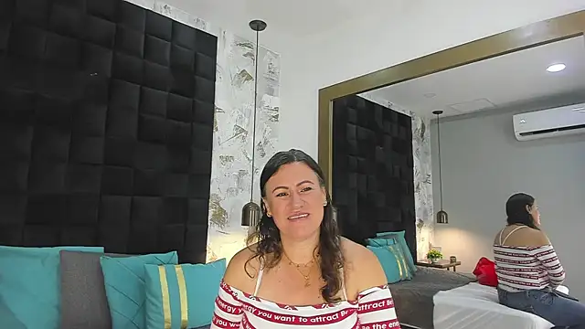 Snapshot of CharlotteG_ chatting on 07.29.26 CharlotteG online show from 07.29.26
