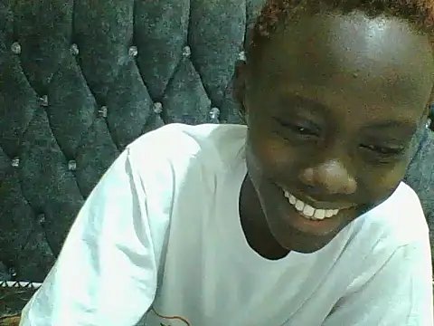 Snapshot of Tish_Leylah chatting on 06.17.26 Tish Leylah online show from 06.17.26