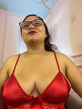 Snapshot of LuisAny chatting on 07.26.26 LuisAny online show from 07.26.26