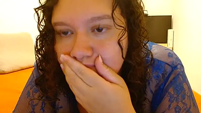 Snapshot of HeidiSanabria chatting on 07.14.26 HeidiSanabria online show from 07.14.26
