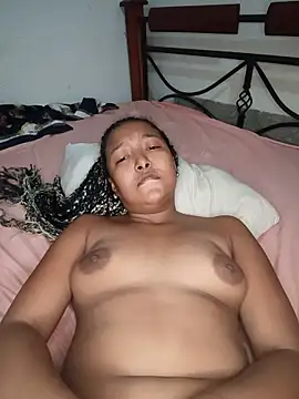 HeLiSa69ebony online show from 07.28.26