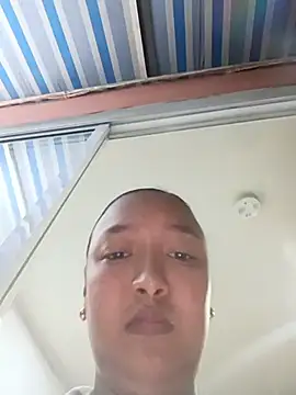 HeLiSa69ebony online show from 08.06.26