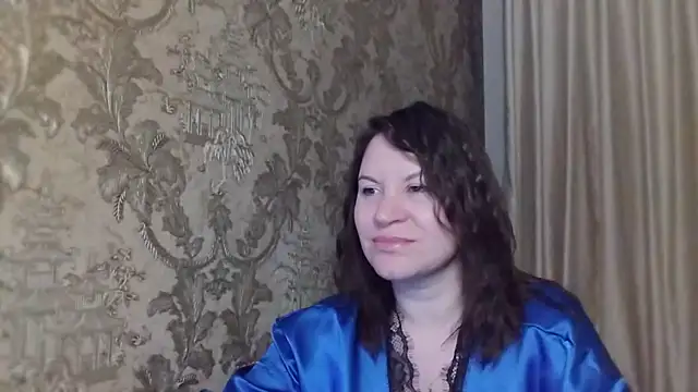 Snapshot of Lauralison chatting on 07.22.26 Lauralison online show from 07.22.26