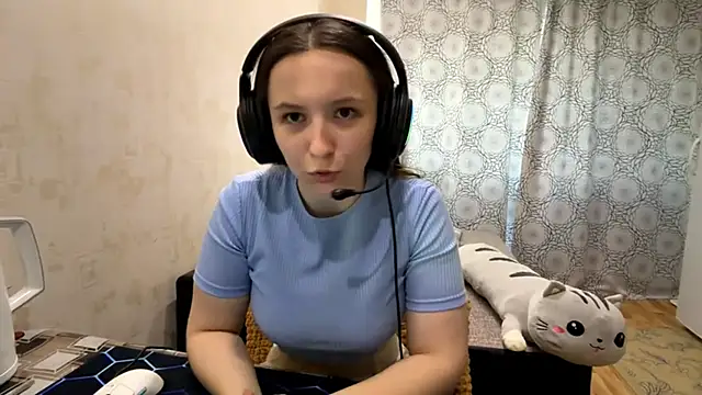 Snapshot of DivingSlab chatting on 06.19.26 DivingSlab online show from 06.19.26
