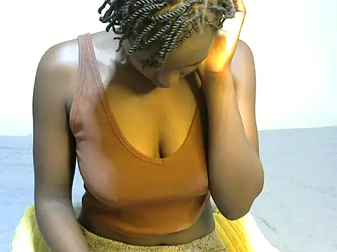 Snapshot of shypretty chatting on 07.24.26 shypretty online show from 07.24.26