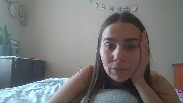 Snapshot of Vanelleda chatting on 08.05.26 Vanelleda online show from 08.05.26