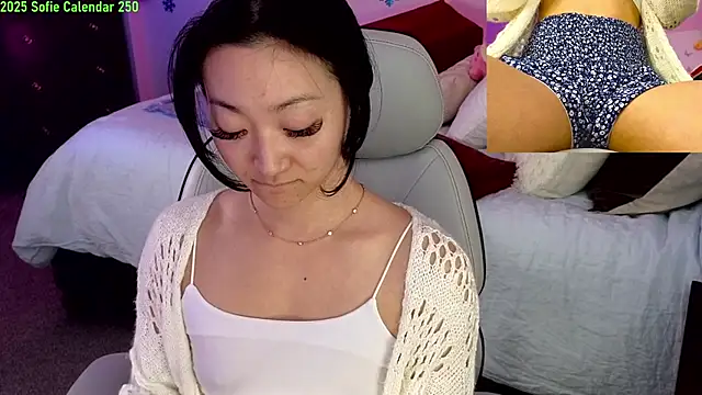 Snapshot of MySweetSofie chatting on 01.26.25 MySweetSofie online show from 01.26.25