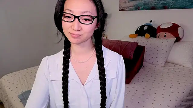 MySweetSofie online show from 10.28.25