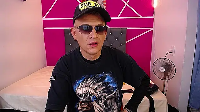 Snapshot of Cesirry_ chatting on 07.29.26 Cesirry online show from 07.29.26