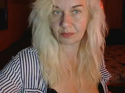 Ravelynni online show from 08.07.26