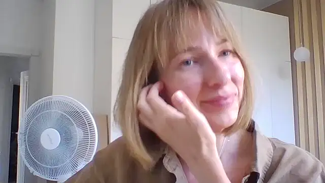 Snapshot of Deloriada chatting on 06.24.26 Deloriada online show from 06.24.26