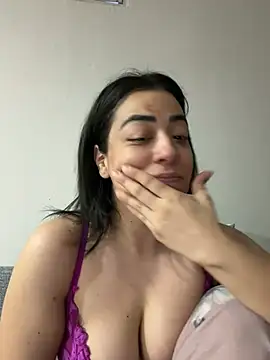 Snapshot of Tunoviafavorita chatting on 06.30.26 Tunoviafavorita online show from 06.30.26