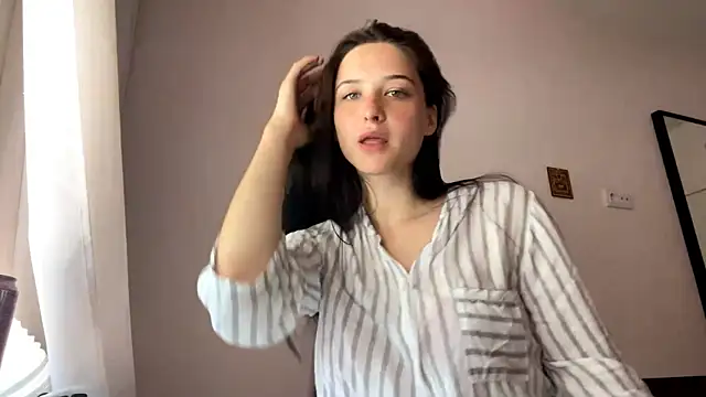 Snapshot of RoseDiebol chatting on 06.26.26 RoseDiebol online show from 06.26.26