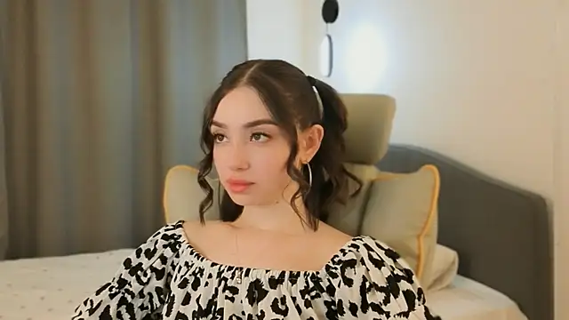 Snapshot of cherrylatte chatting on 06.20.26 cherrylatte online show from 06.20.26
