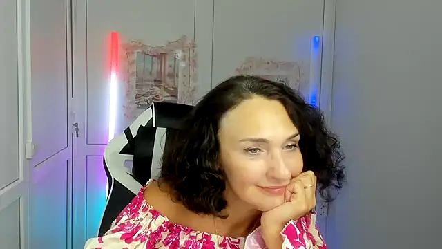 Snapshot of OliviaKateee chatting on 06.24.26 OliviaKateee online show from 06.24.26