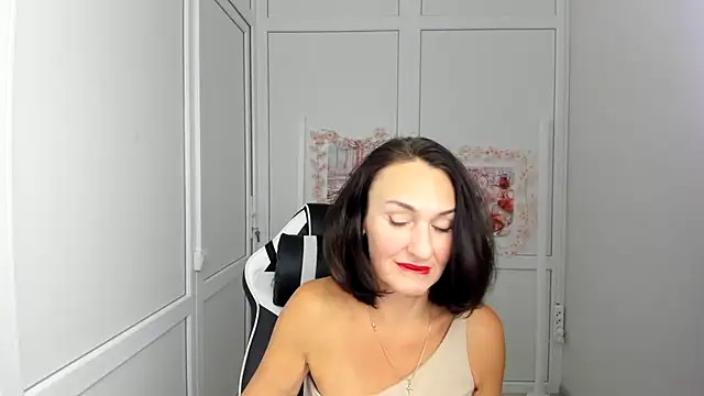 Snapshot of OliviaKateee chatting on 07.15.26 OliviaKateee online show from 07.15.26
