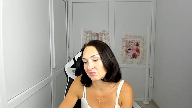 Snapshot of OliviaKateee chatting on 07.18.26 OliviaKateee online show from 07.18.26