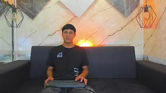 EMILIANO BLESS online show from 06.24.26