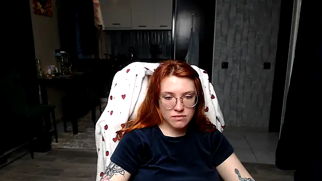 Snapshot of Reginasmilee chatting on 03.27.26 Reginasmilee online show from 03.27.26