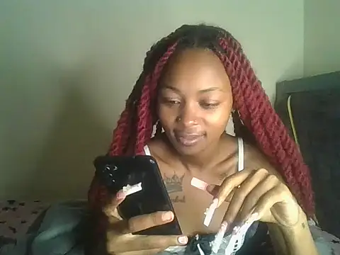 Snapshot of Prettyquueen chatting on 08.08.26 Prettyquueen online show from 08.08.26