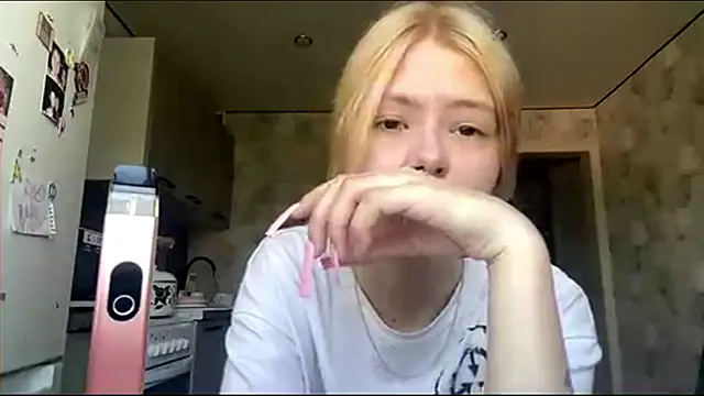 Snapshot of Jeneienal_1 chatting on 06.26.26 Jeneienal 1 online show from 06.26.26