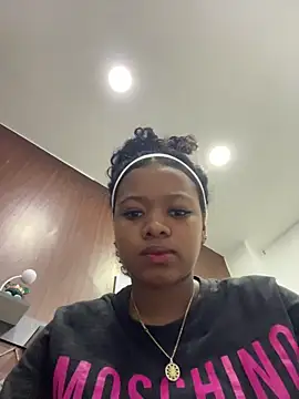 Snapshot of Isa_Giraldo1 chatting on 06.23.26 Isa Giraldo1 online show from 06.23.26