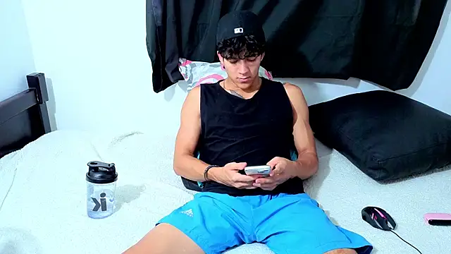 Snapshot of Noah__Dick chatting on 07.18.26 Noah Dick online show from 07.18.26