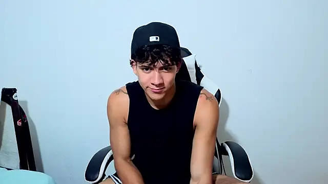 Snapshot of Noah__Dick chatting on 08.01.26 Noah Dick online show from 08.01.26