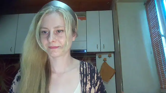 Snapshot of Vexieeka chatting on 07.11.26 Vexieeka online show from 07.11.26
