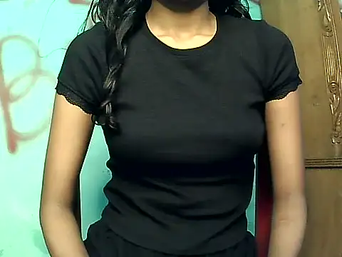 Snapshot of Siyaralove chatting on 06.28.26 Siyaralove online show from 06.28.26