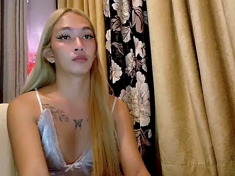 Snapshot of sweet_kween95 chatting on 07.07.26 sweet kween95 online show from 07.07.26