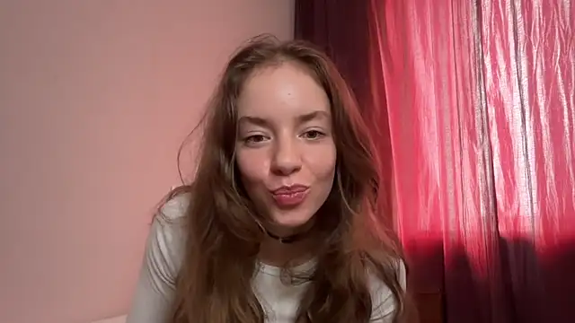 Snapshot of RoxyVivid chatting on 07.06.26 RoxyVivid online show from 07.06.26