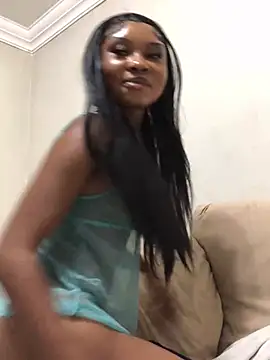 Lightskinnelle online show from 07.04.26